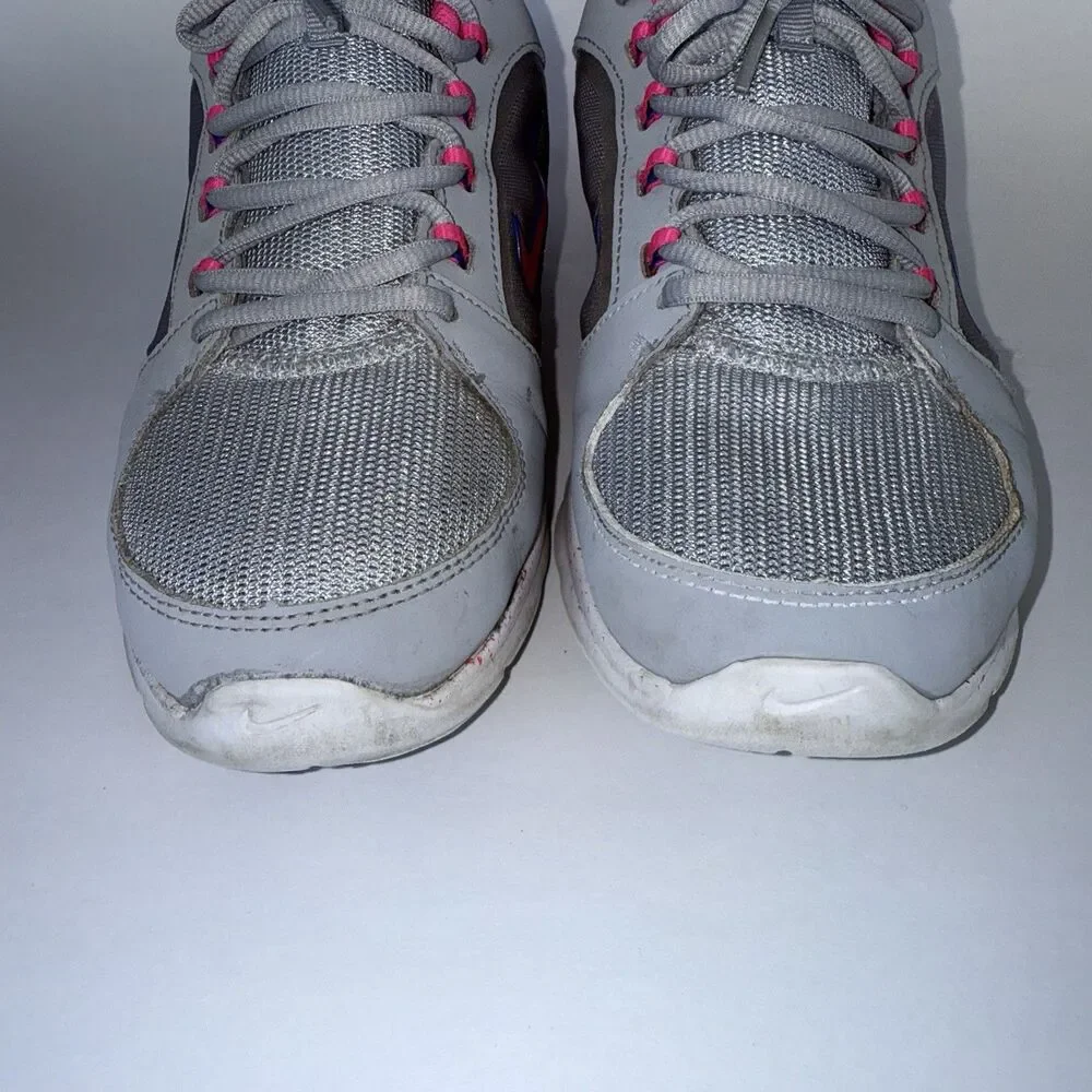 Nike Womens Sneakers Training Size 9 Pink Gray White Lace Up Run Mountain Hiking